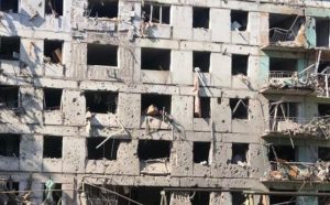 Атака житлового кварталу: показано наслідки авіаудару РФ по багатоповерхівці Оріхова (ФОТО)