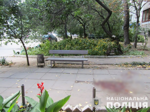 У Запоріжжі п’яний чоловік влаштував різанину серед білого дня (ФОТО)