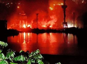 У Севастополі ракетами атакований судоремонтний завод (ВІДЕО)