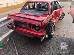 У Запоріжжі на Хортиці сталася ДТП за участі BMW і RENAULT (ФОТО)