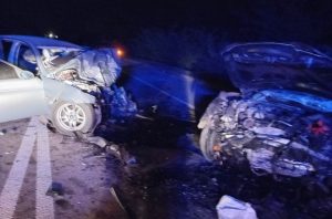 У передмісті Запоріжжя зіштовхнулися BMW і Nissan: водії і пасажири загинули