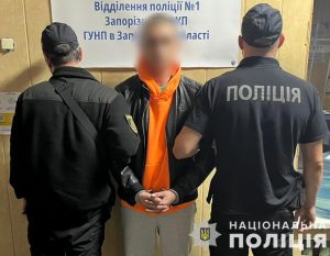 У Запоріжжі 20-річний юнак напідпитку вбив чоловіка палицею (ФОТО)