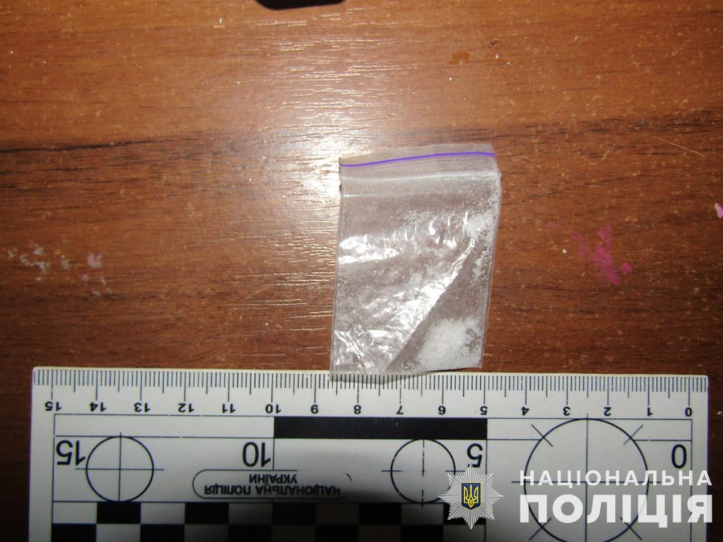 У Запоріжжі затримали наркоторговця, який продавав «альфа-PVP»: що у нього знайшли (ФОТО)
