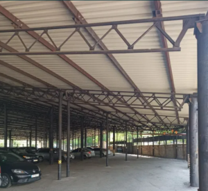 В Запорожье выставили на продажу автостоянку за 12,8 млн грн: как она выглядит (ФОТО)