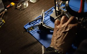 Як у Запоріжжі виробляють тестову партію FPV-дронів “Генерал черешня” (РЕПОРТАЖ)