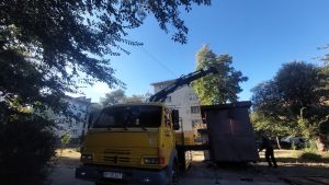 У Запоріжжі демонтували МАФ, у якому розраховувалися сурогатним алкоголем (ФОТО)