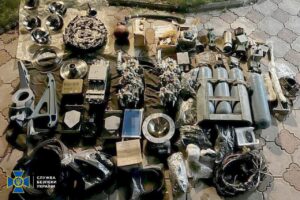 СБУ затримала ділків, які хотіли вивезти викрадені комплектуючі з Мотор Січі до Східної Азії