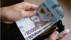 Кабмін спрогнозував зарплати українців на 2024-2026 роки: конкретні цифри