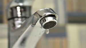 Аварии в Запорожье привели к отключению водоснабжения и отопления: адреса