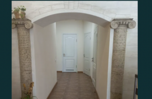 В центре Запорожья продают действующий медицинский центр за 50 000 долларов (ФОТО)