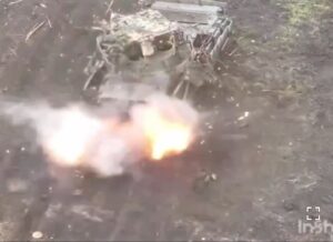 Ховалися бід БМП: відео знищення штурмової групи росіян на Запоріжжі