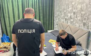 У Запоріжжі шахрайка збирала гроші після удару російської ракети (ФОТО)