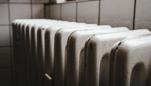 У спальному районі Запоріжжя аварійно вимикають опалення: названо 30 адрес