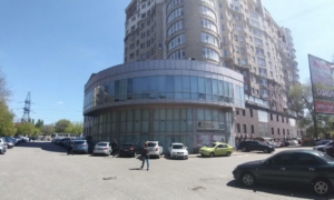 В центре Запорожья выставили на продажу помещение 950 кв.м. за 5,3 млн грн (ФОТО)