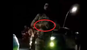 Росіяни проти кадирівців: у Мелітополі на камеру потрапив збройний конфлікт між окупантами (ВІДЕО)