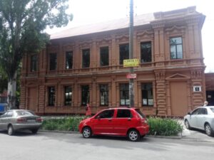 В Запорожье с аукциона продали имущество обанкротившегося банка: сколько заплатил победитель торгов (ФОТО)