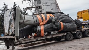 У Запоріжжі пропонують продати пам’ятник Леніну на аукціоні: скільки може коштувати