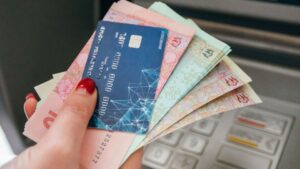 Карткові перекази українців обмежать