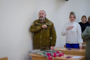 У Запоріжжі на вручення дипломів студентам завітав начальник ТЦК (ФОТО)