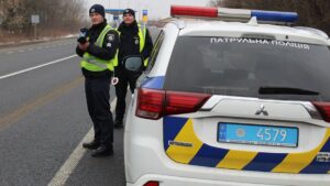 У Запоріжжі виявили керманича з “подарованим” посвідченням водія (ФОТО)