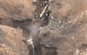 Як в окопному бої 2×2 зійшлися українці і росіяни на Запорізькому напрямку (ВІДЕО)