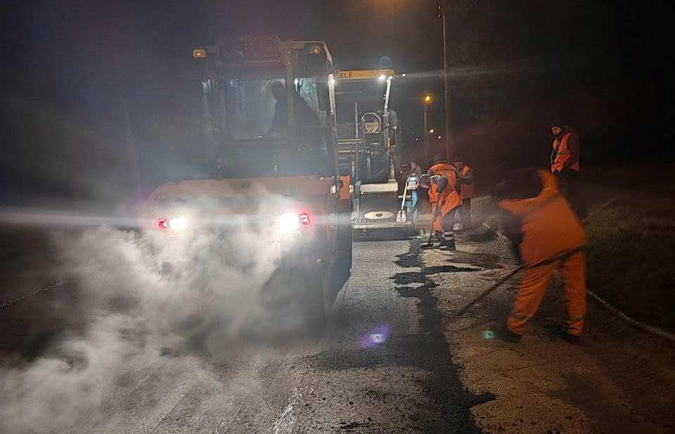 Працювали вночі: на Хортиці завершили ремонт проблемних ділянок доріг (ФОТО)