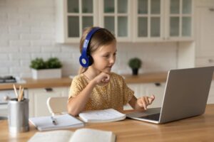 Як навчатися в дистанційній школі без офіційного оформлення?