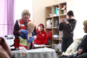 Діяти в критичних ситуаціях: у Запоріжжі журналісти відвідали тренінг з домедичної допомоги (РЕПОРТАЖ)