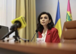 Жителі Запоріжжя зможуть звернутися зі скаргами до Регіни Харченко по телефону