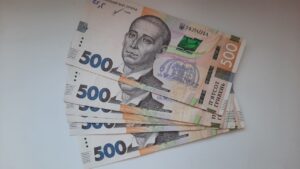 Розпочалась друга хвиля виплат “зимової 1000”: хто і коли отримає гроші