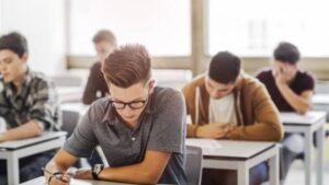 В Міносвіти розповіли, хто формуватиме довідки про студентів для ТЦК