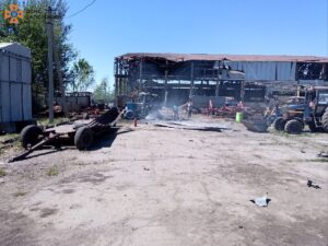 У Запорізькому районі у результаті ворожого обстрілу виникла пожежа