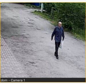 В Запорожье полиция разыскивает мужчину, напавшего на 72-летнюю волонтерку (ВИДЕО)