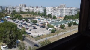 На одному з ринків Запоріжжя продають комплекс торгових будівель: як вони виглядають та скільки коштують (ФОТО)