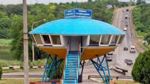 Автовокзал, АТБ, “Тарілка”: як зараз виглядає окупована Василівка (ВІДЕО)