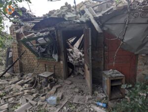 Наслідки ворожих обстрілів на Запоріжжі: рятувальники ліквідували дві пожежі