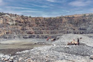 На ТОТ Запорізької області російські загарбники видають “ліцензії” на розграбування українських надр