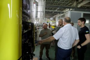 Як у Запоріжжі виглядає автомобілебудівний завод “ЗАЗ” після ракетних ударів (ФОТО)