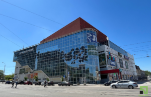 ПриватБанк выставил на аукцион один из самых больших ТЦ Днепра: цена стартует от 430 млн грн