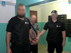 Житель Запоріжжя за гроші переправляв чоловіків за кордон: його затримали