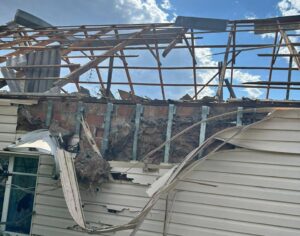 На Запоріжжі через ворожий обстріл чоловік отримав поранення