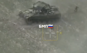 “Під шквальним вогнем гинули, як мухи”: невдала висадка десанту росіян на Курщині потрапила на ВІДЕО