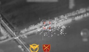 HIMARS накрив колону російських десантників під Дніпрорудним (ВІДЕО)