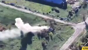 Як патрульна поліція винищує транспорт та укриття ворога на Запорізькому напрямку (ВІДЕО)