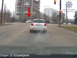 У Запоріжжі патрульні знайшли водія маршрутки, який порушив ПДД і потрапив на відео