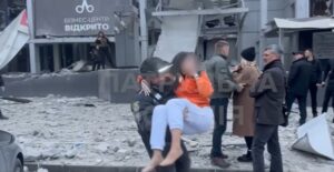 Патрульна поліція показала перші моменти після удару по Запоріжжю на ВІДЕО