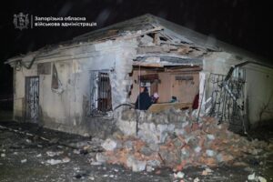 Опубліковані фото наслідків вечірньої атаки БПЛА на Запоріжжя
