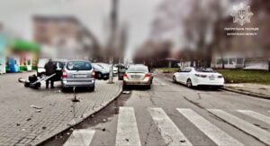 У одному з районів Запоріжжя сталася ДТП за участі чотирьох автомобілів (ФОТО)