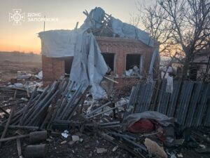 Утром враг атаковал КАБами село в Запорожской области: есть раненые