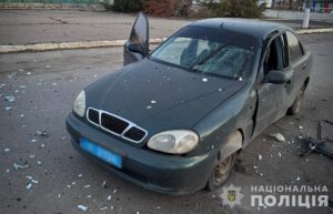 В Гуляйполе вражеский FPV-дрон ударил рядом с авто полиции